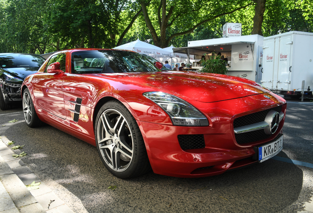 Mercedes-Benz SLS AMG