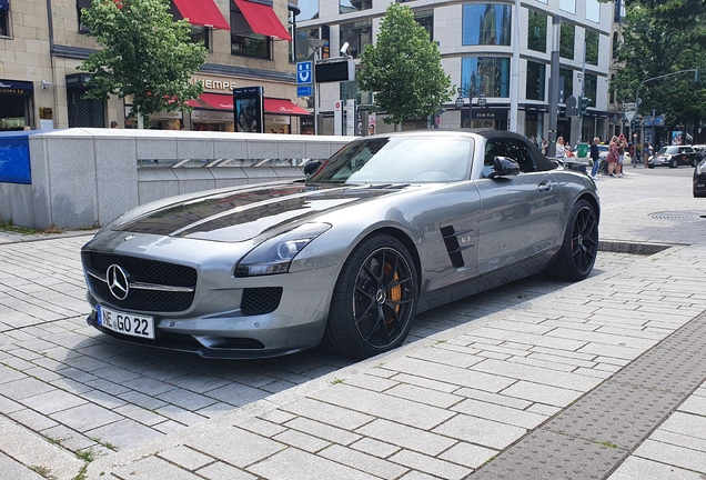 Mercedes-Benz SLS AMG GT Roadster Final Edition