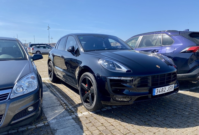 Porsche 95B Macan GTS