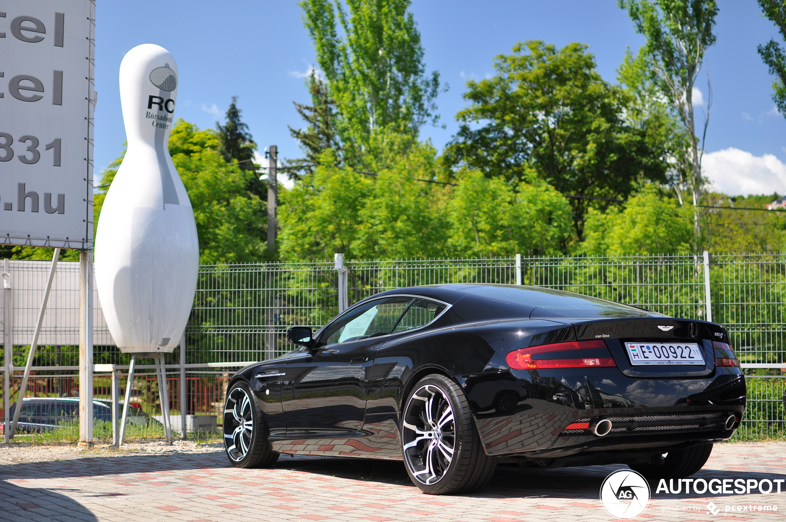 Aston Martin DB9