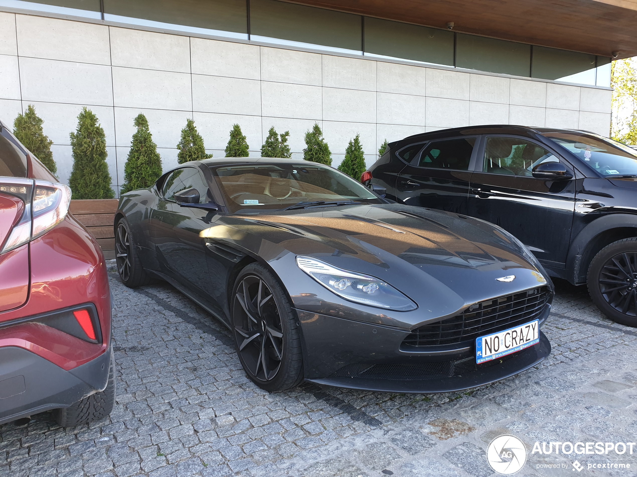 Aston Martin DB11