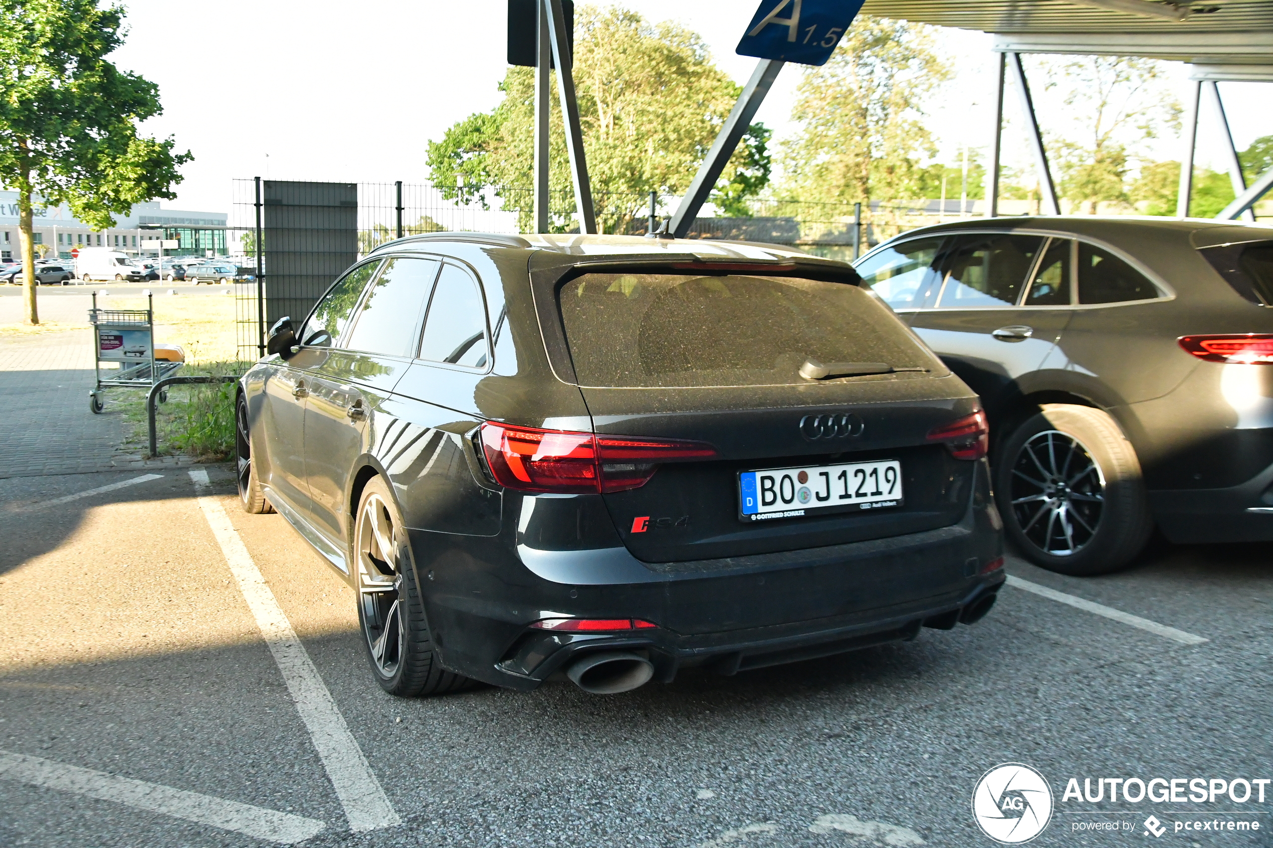 Audi RS4 Avant B9