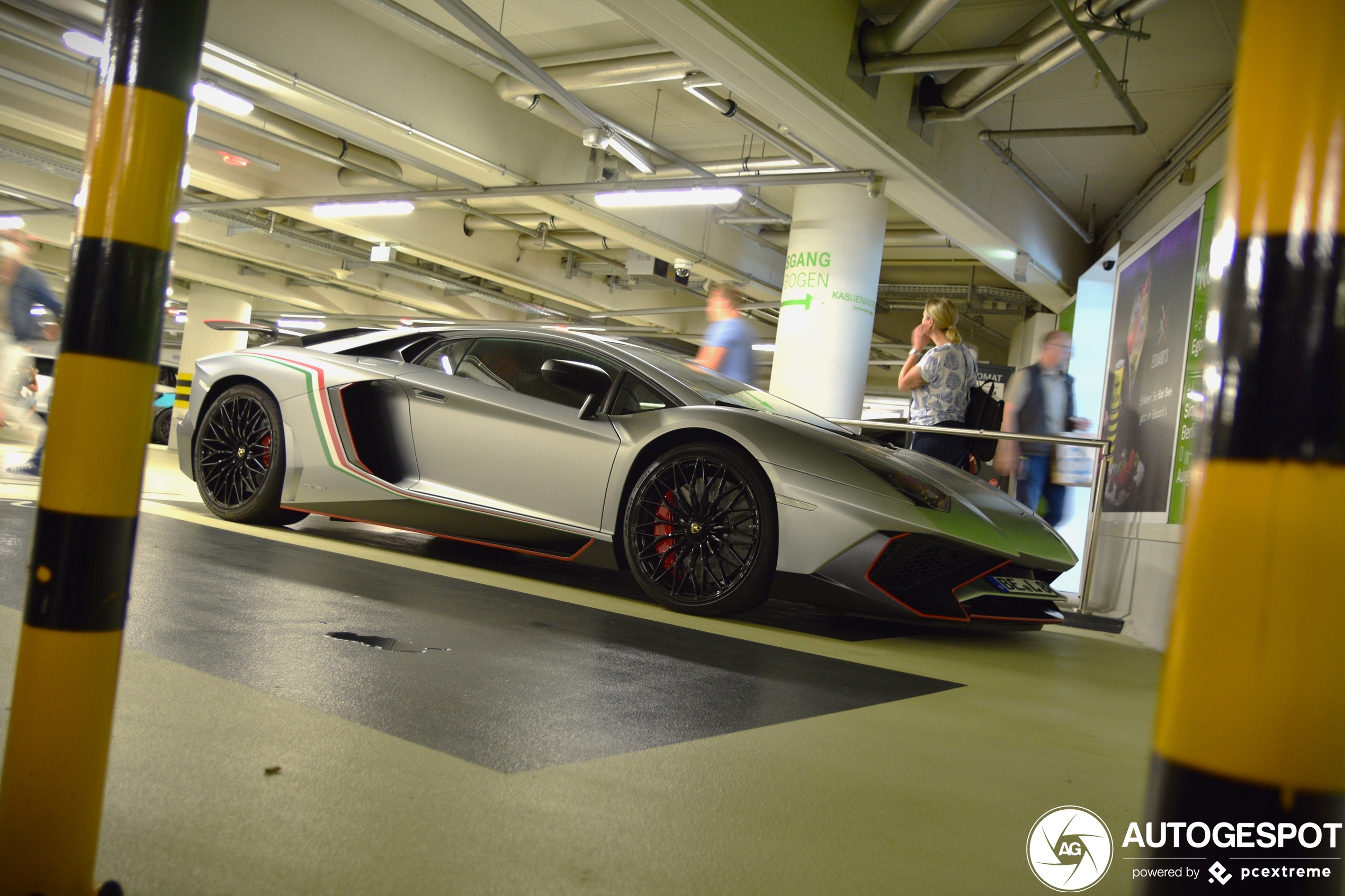 Lamborghini Aventador LP750-4 SuperVeloce