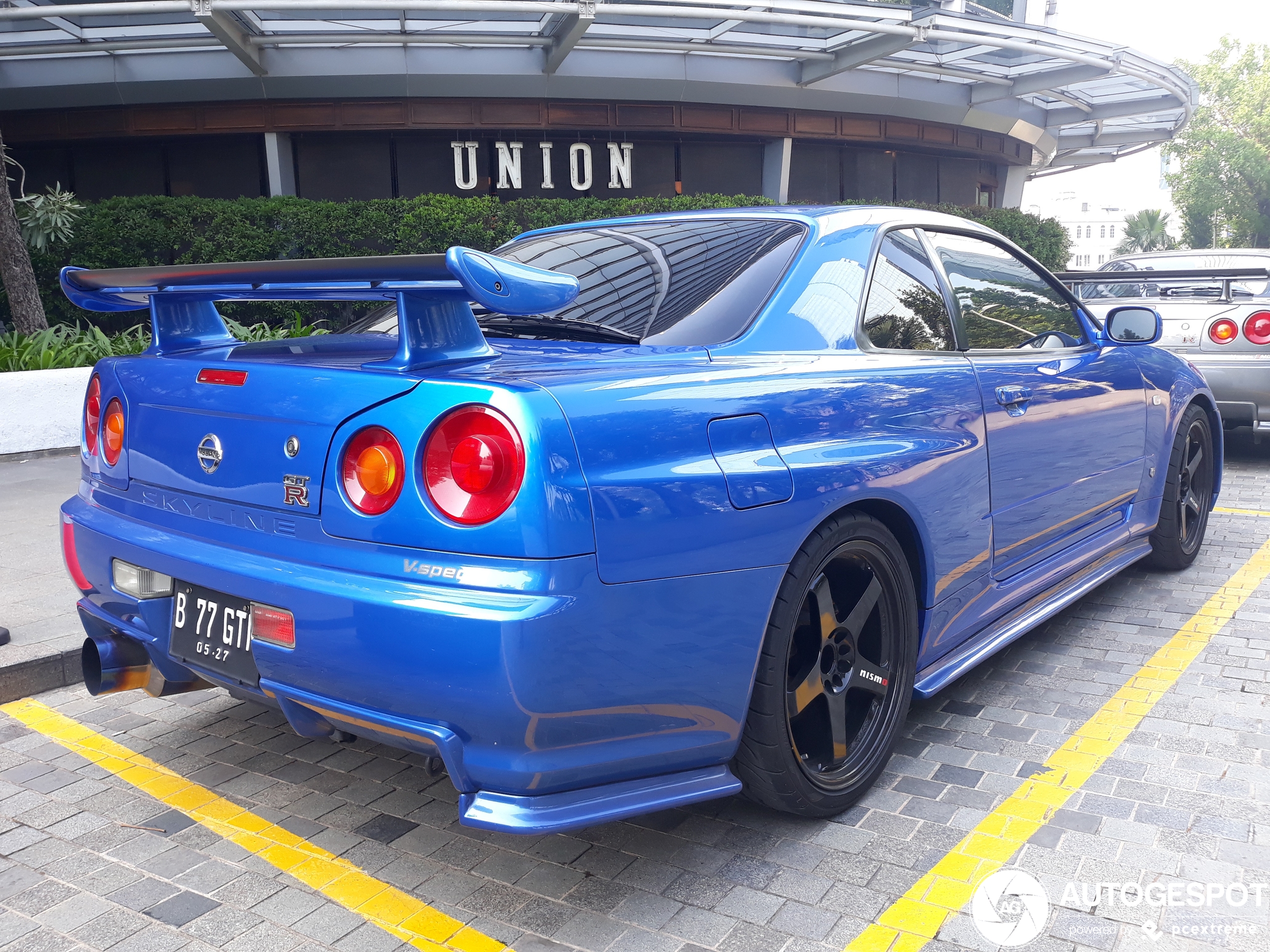 Nissan Skyline R34 GT-R V-Spec - 22 May 2021 - Autogespot