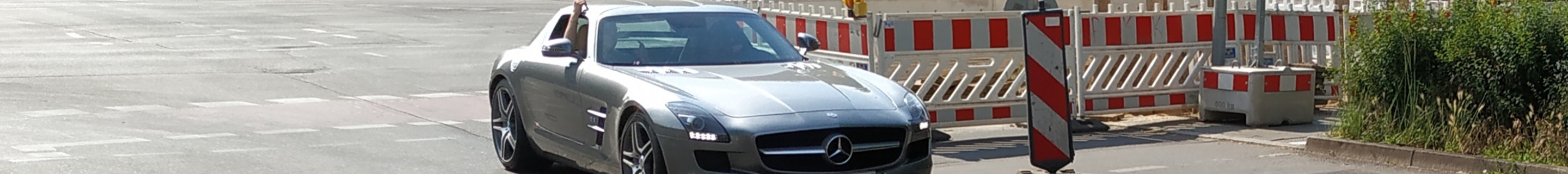 Mercedes-Benz SLS AMG