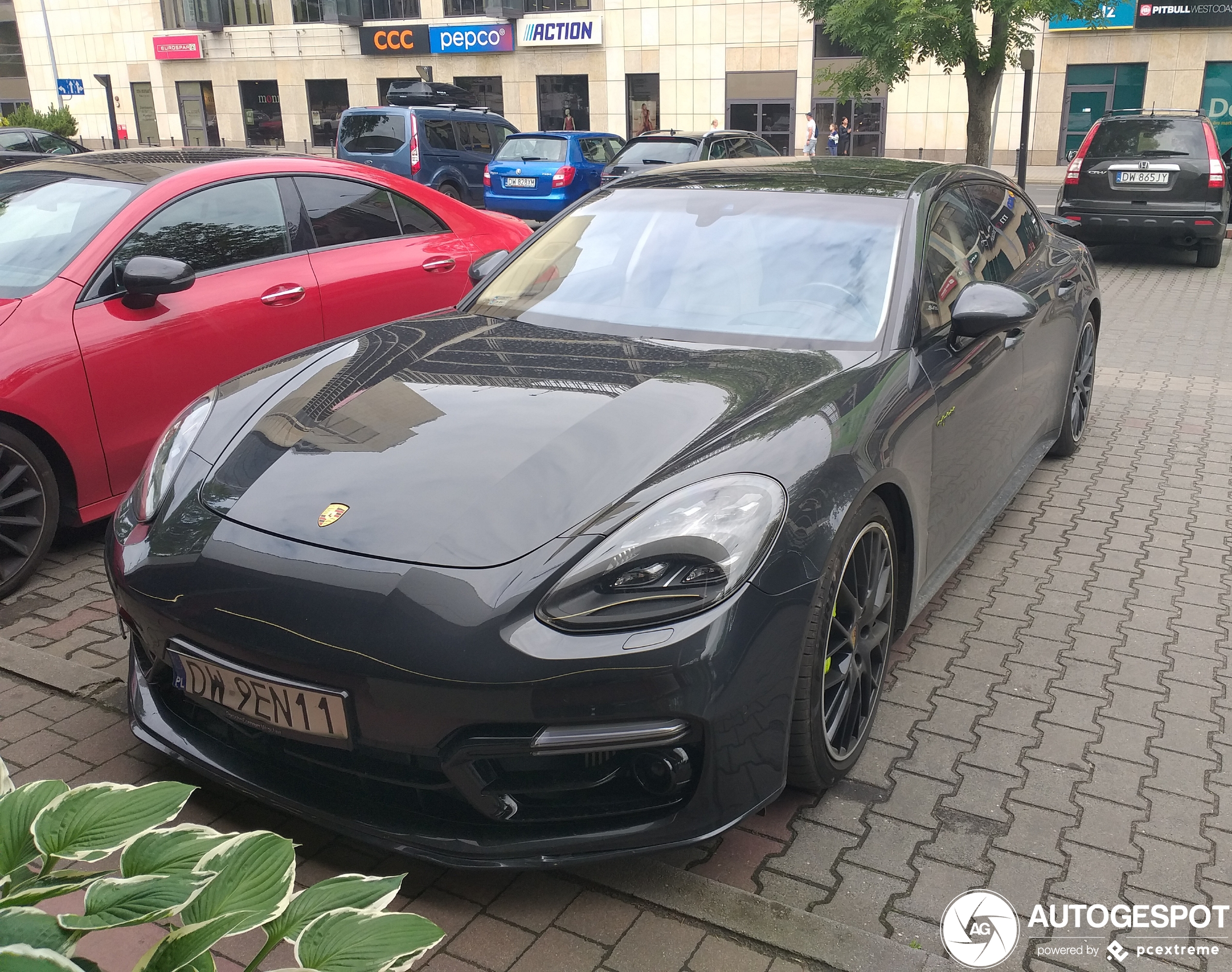 Porsche 971 Panamera Turbo S E-Hybrid