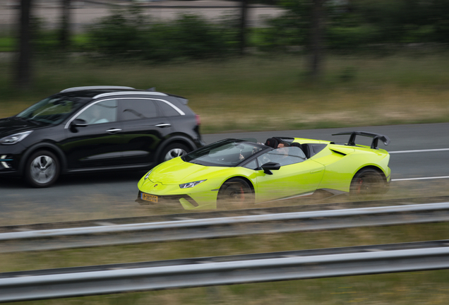 Lamborghini Huracán LP640-4 Performante Spyder