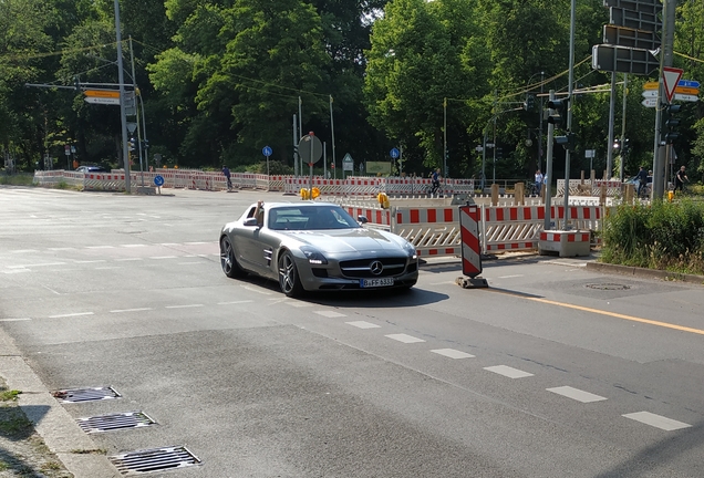 Mercedes-Benz SLS AMG