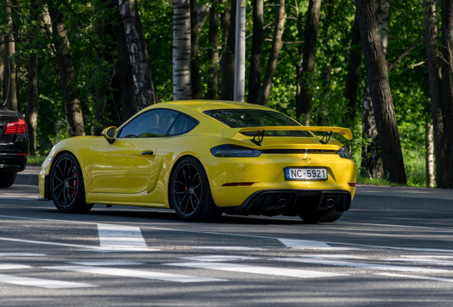 Porsche 718 Cayman GT4