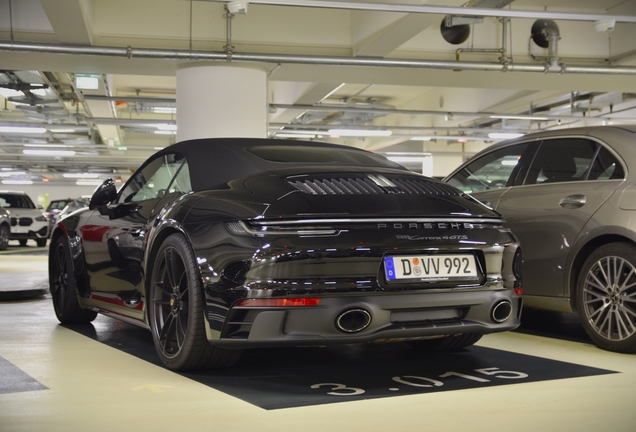 Porsche 992 Carrera 4 GTS Cabriolet