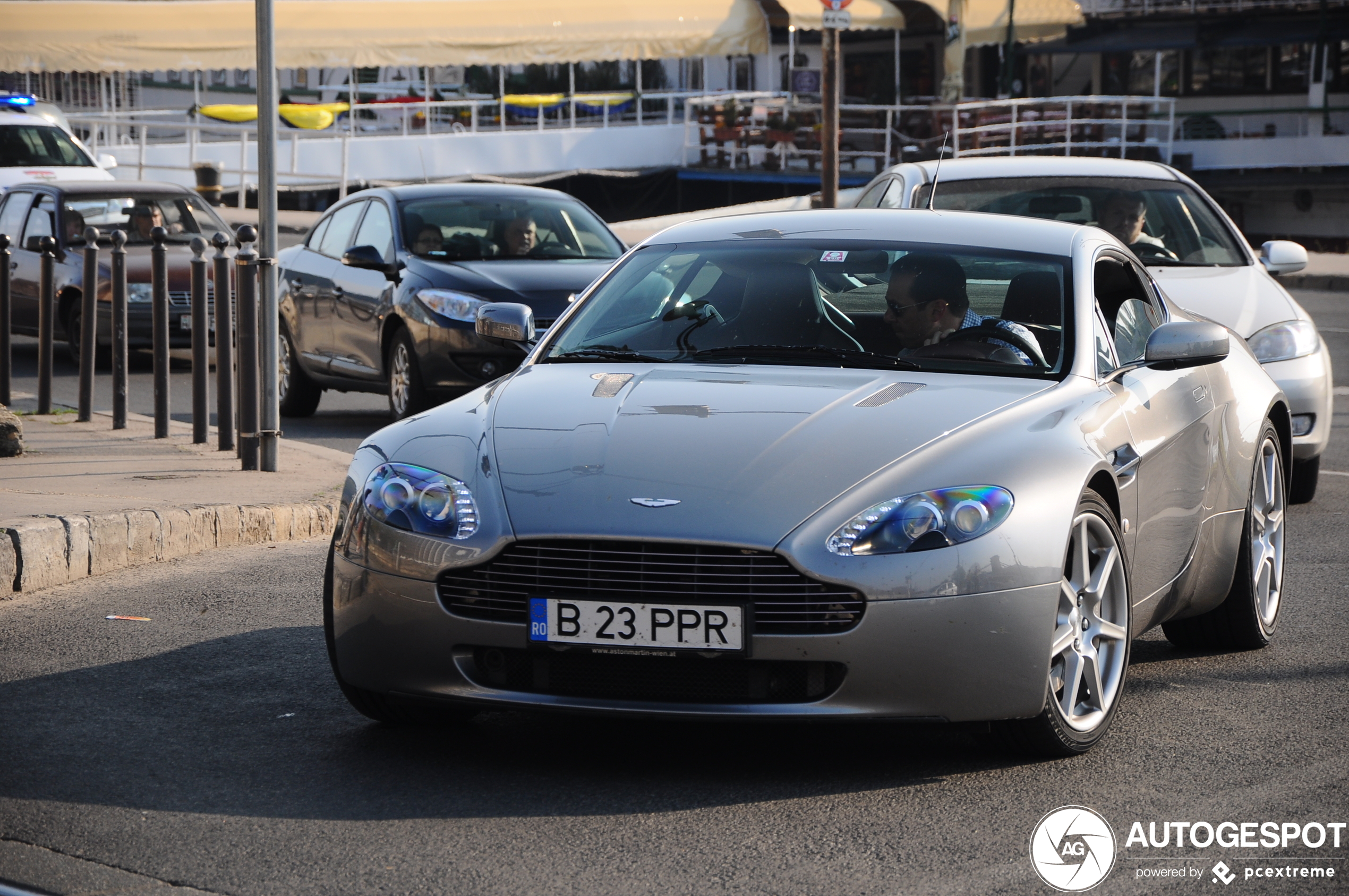 Aston Martin V8 Vantage