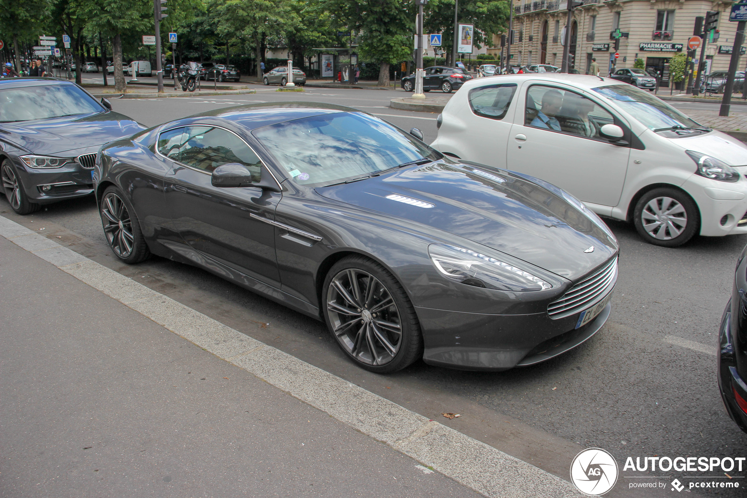 Aston Martin Virage 2011