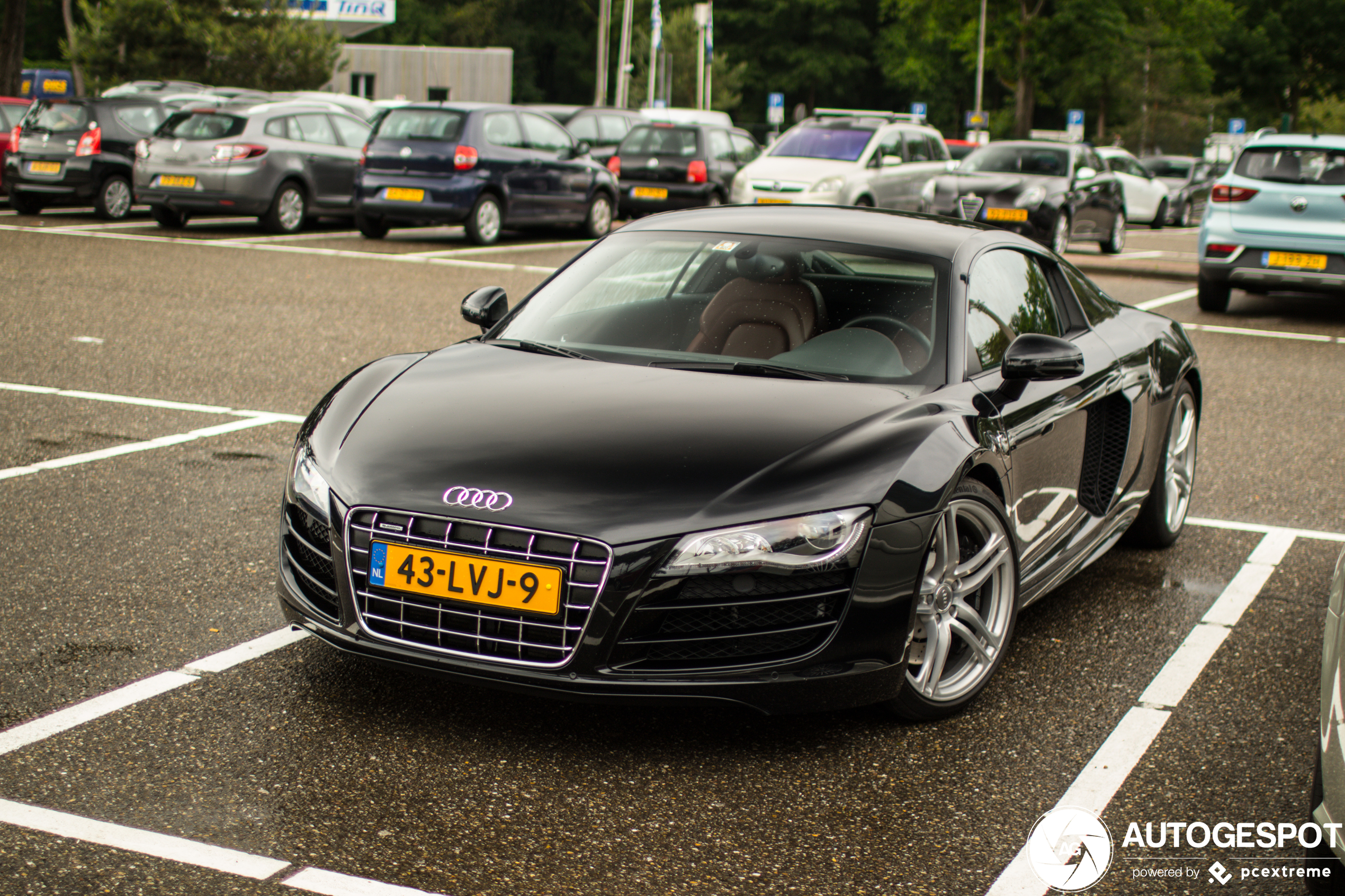 Audi R8 V10