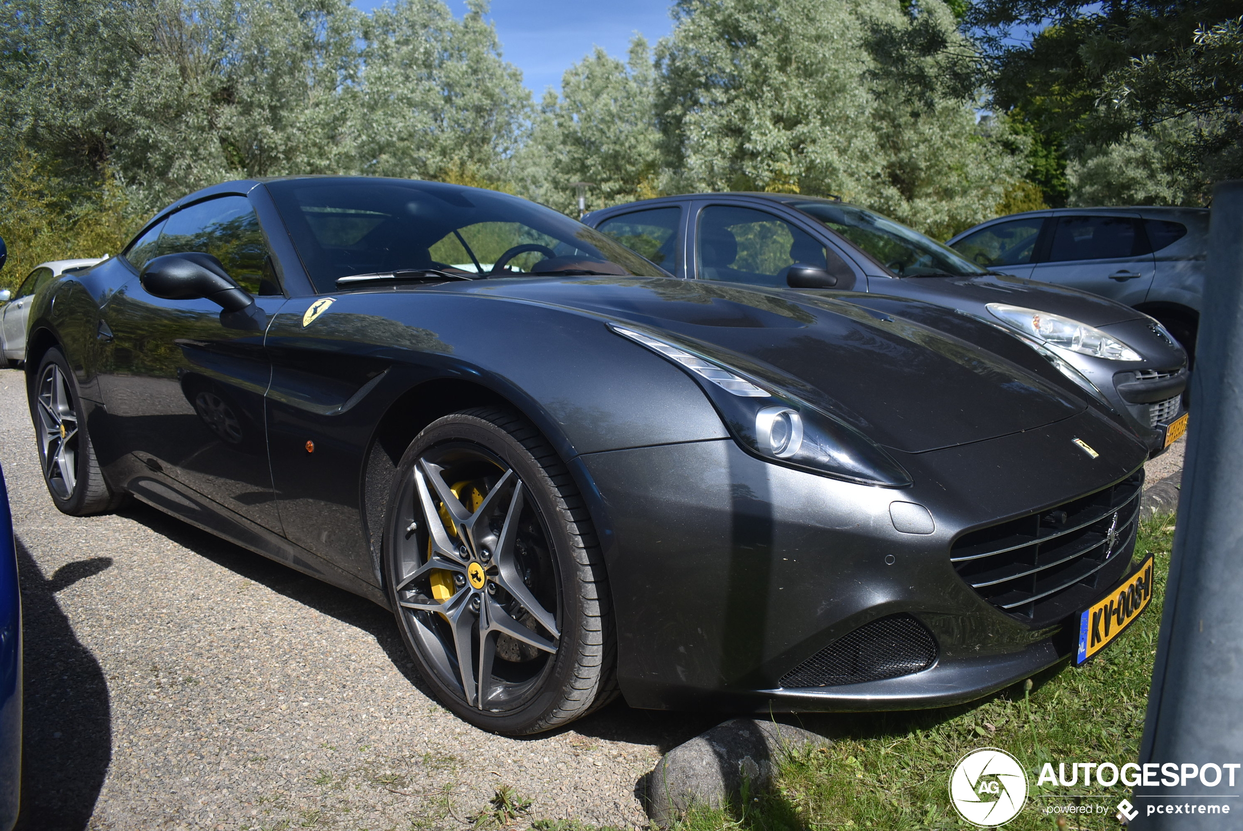 Ferrari California T