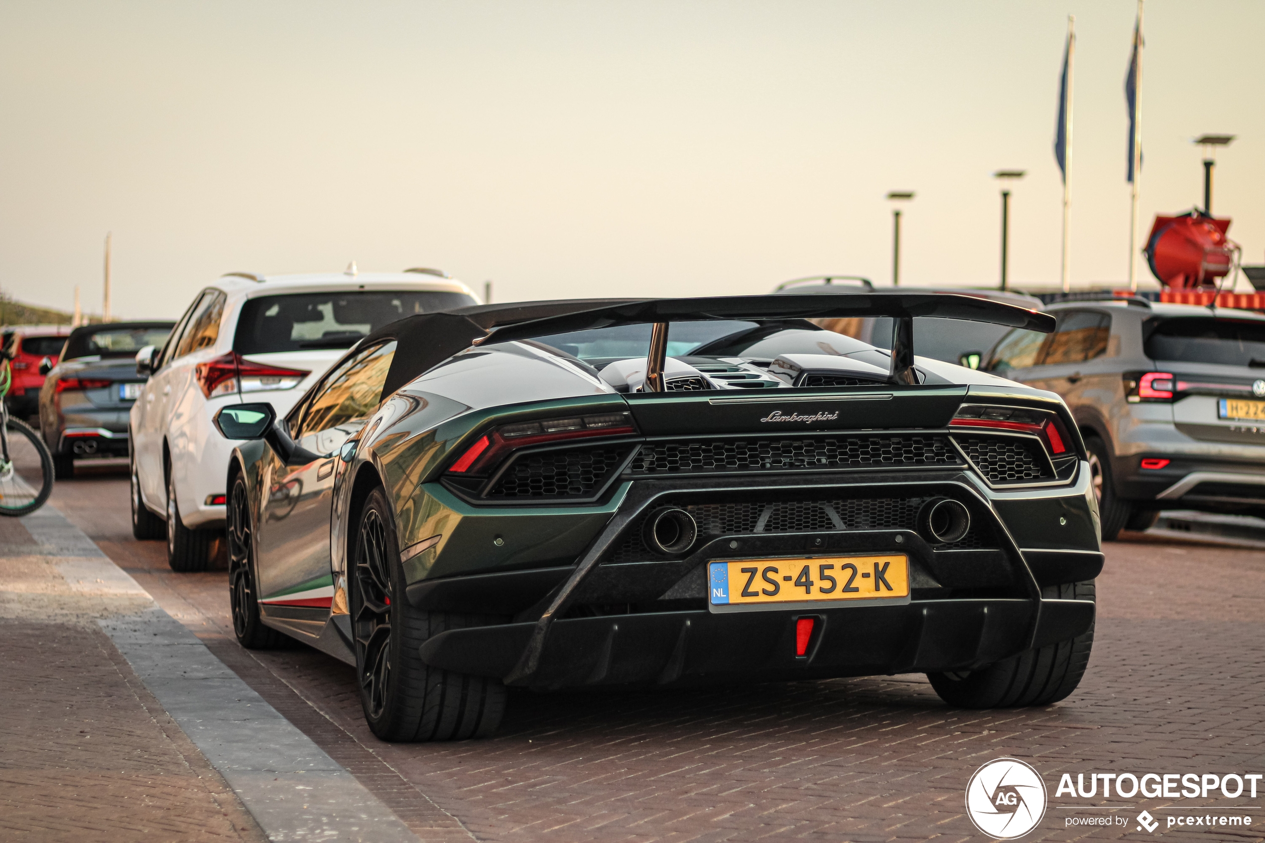 Lamborghini Huracán LP640-4 Performante Spyder