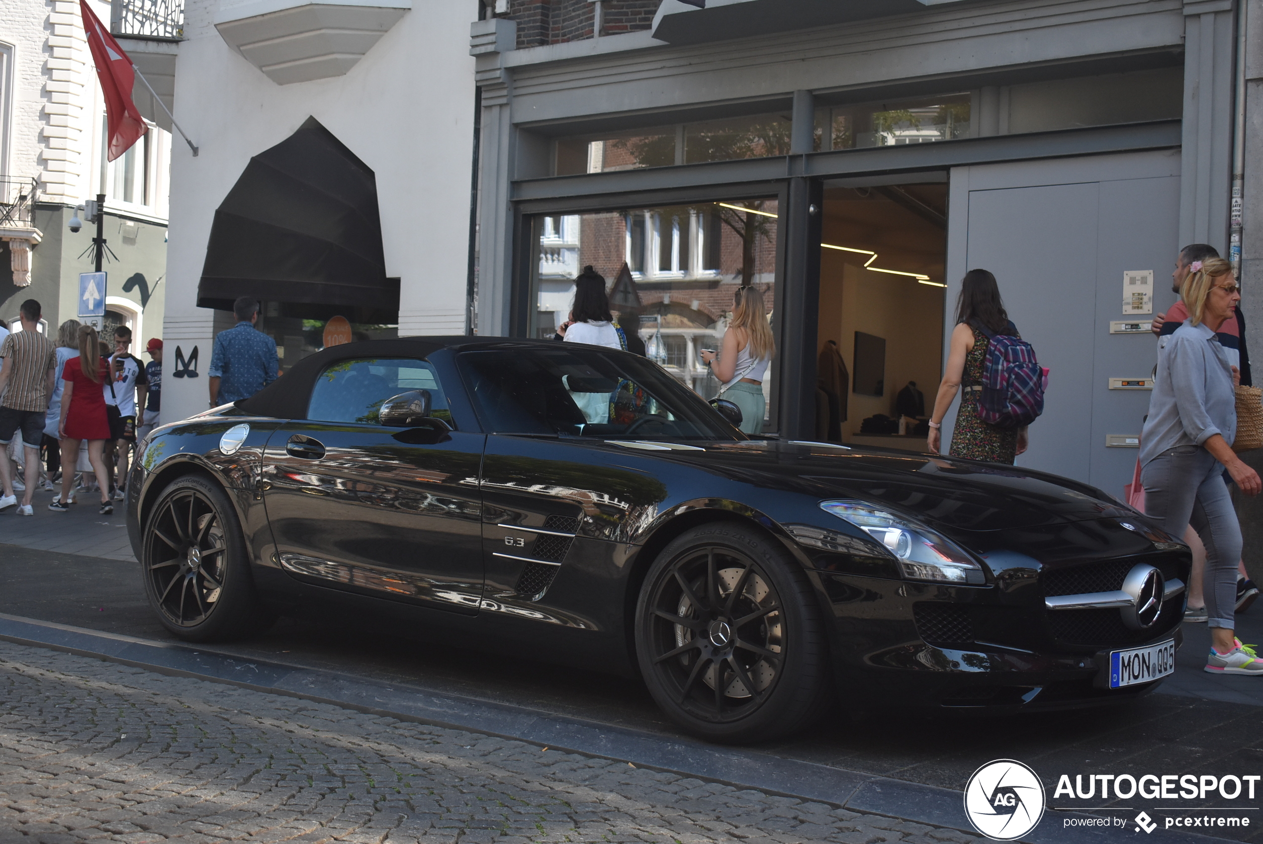 Mercedes-Benz SLS AMG Roadster