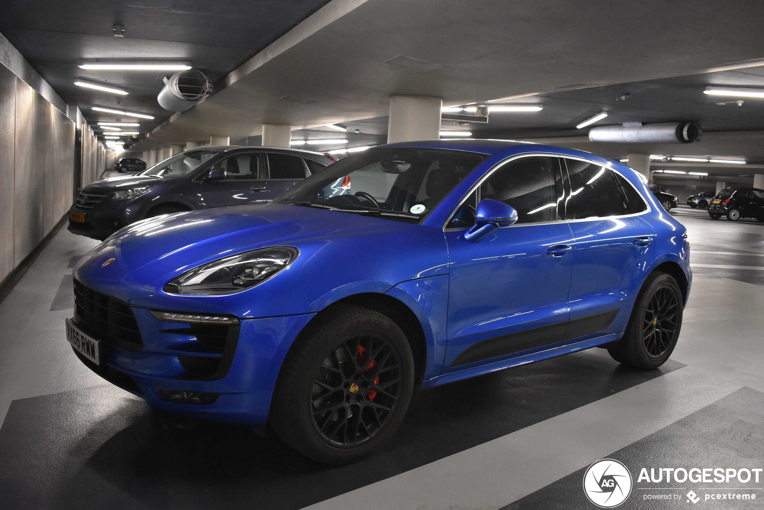 Porsche 95B Macan GTS