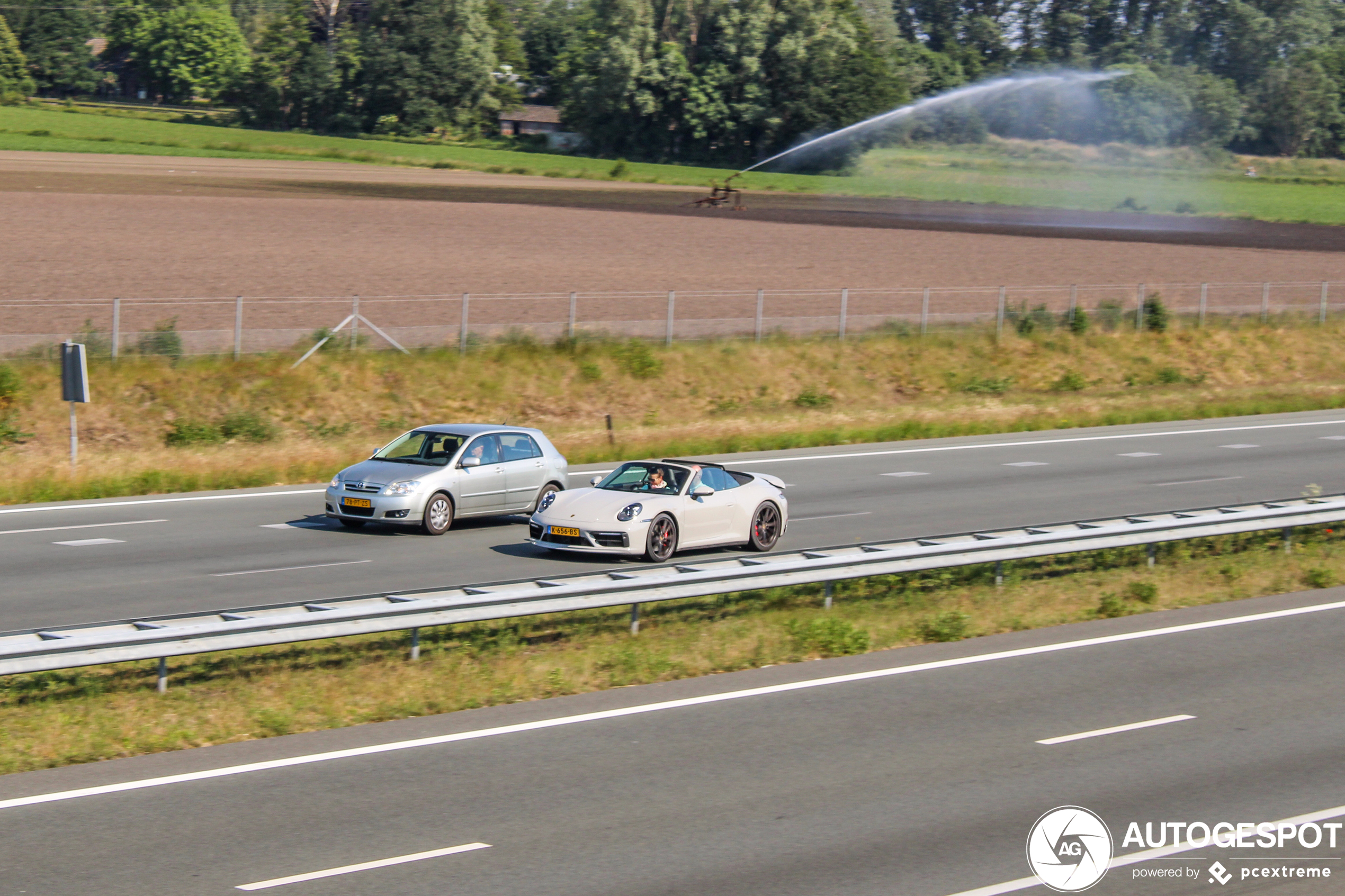 Porsche 992 Carrera 4S Cabriolet