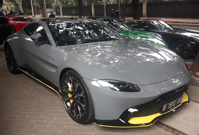 Aston Martin V8 Vantage 2018