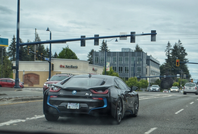 BMW i8