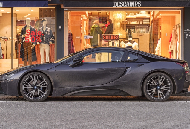 BMW i8