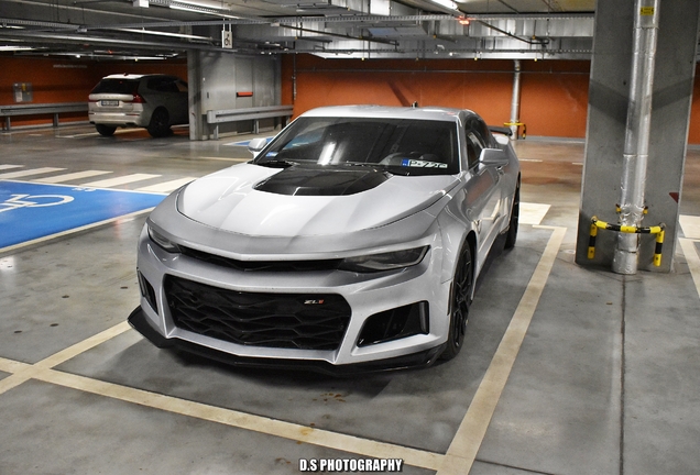 Chevrolet Camaro ZL1 2016