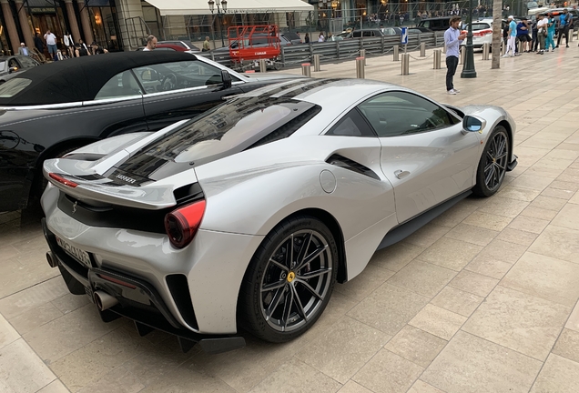 Ferrari 488 Pista