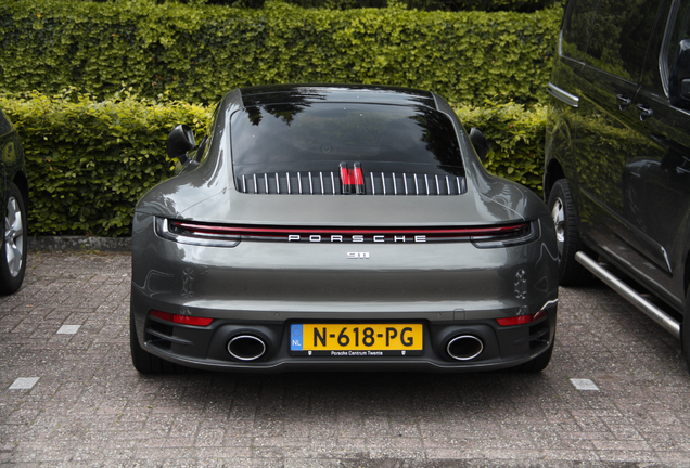 Porsche 992 Carrera 4S