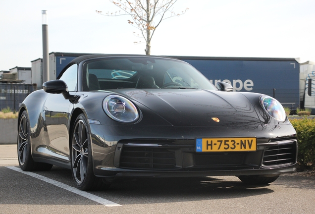 Porsche 992 Carrera 4S Cabriolet