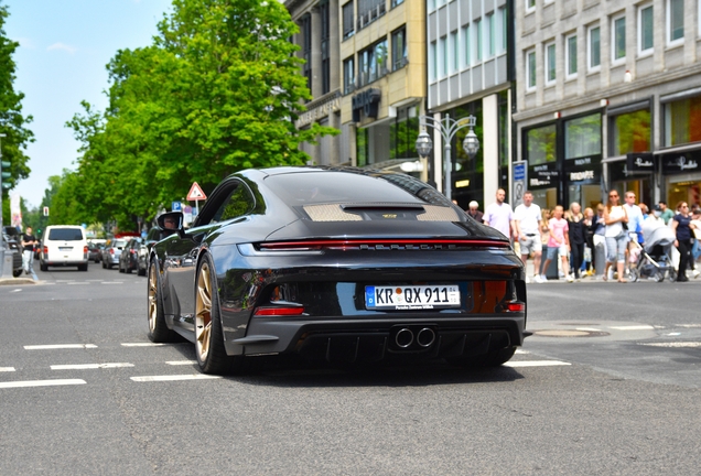 Porsche 992 GT3 Touring