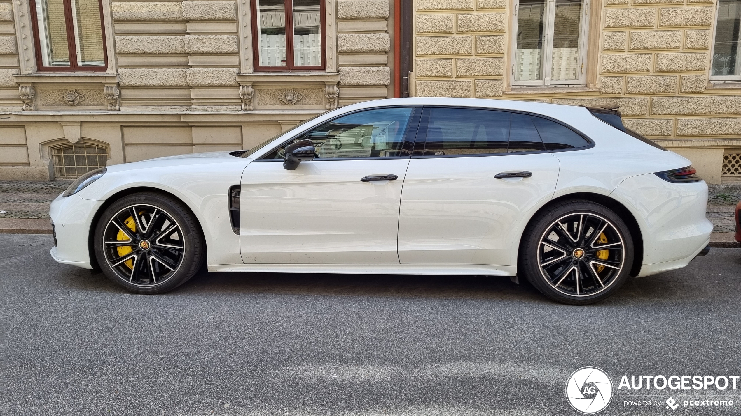 Porsche 971 Panamera Turbo Sport Turismo