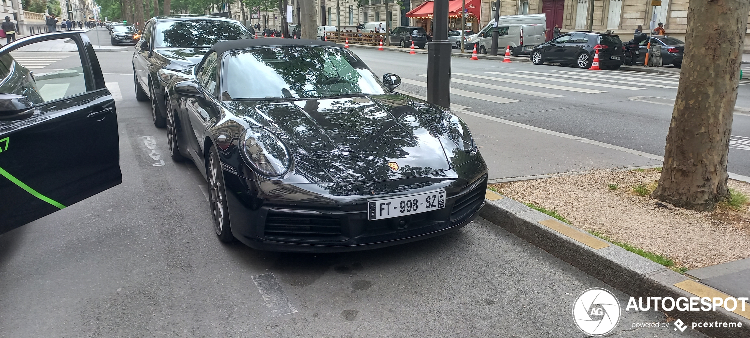 Porsche 992 Carrera 4S Cabriolet