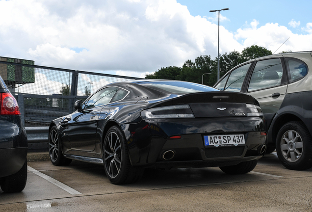 Aston Martin V8 Vantage S