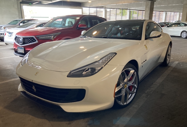 Ferrari GTC4Lusso T