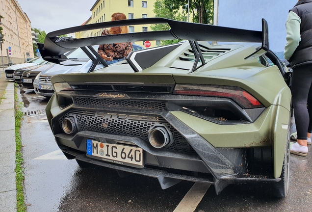 Lamborghini Huracán LP640-2 STO