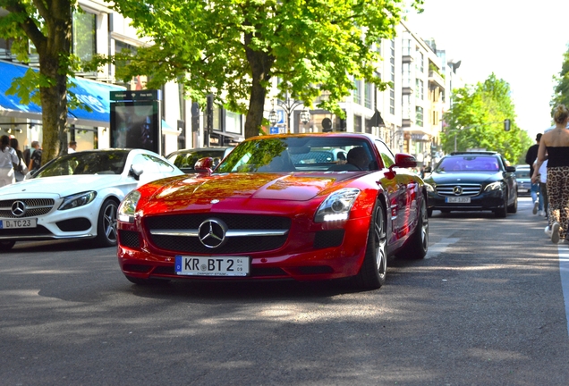 Mercedes-Benz SLS AMG