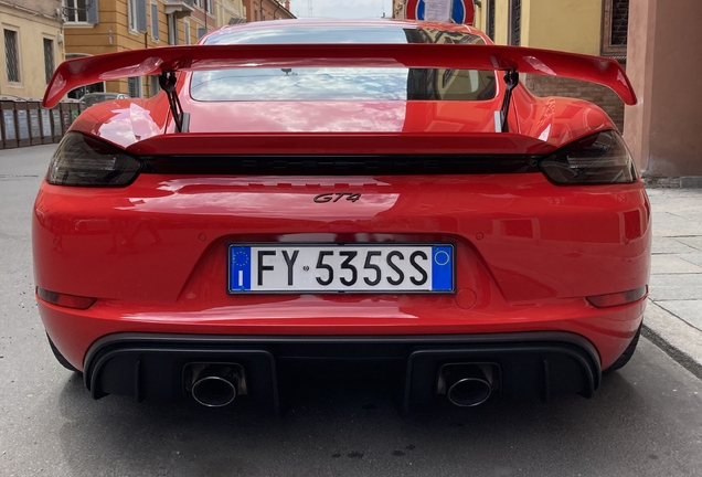 Porsche 718 Cayman GT4