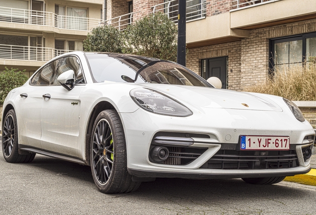 Porsche 971 Panamera Turbo S E-Hybrid