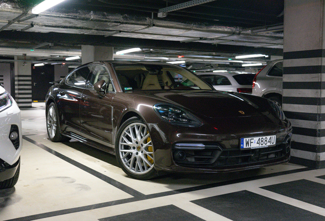 Porsche 971 Panamera Turbo