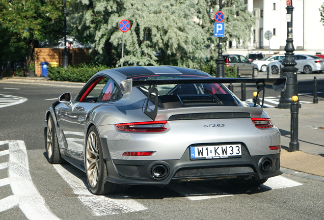 Porsche 991 GT2 RS Weissach Package