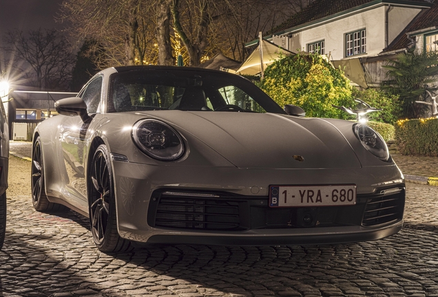 Porsche 992 Carrera 4S