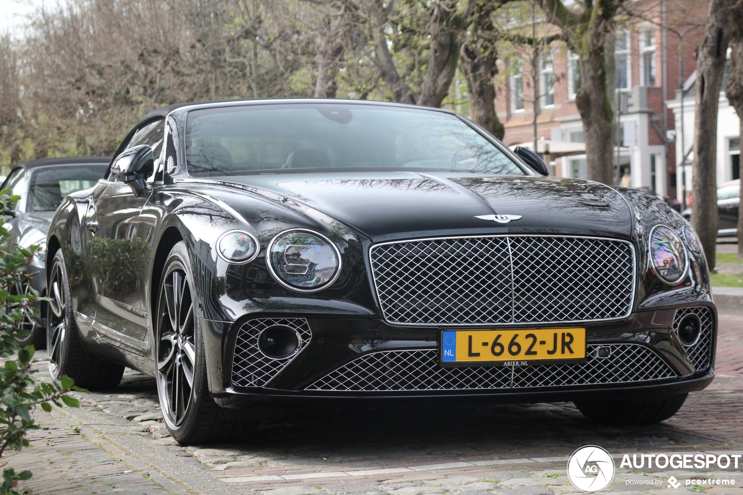 Bentley Continental GTC V8 2020