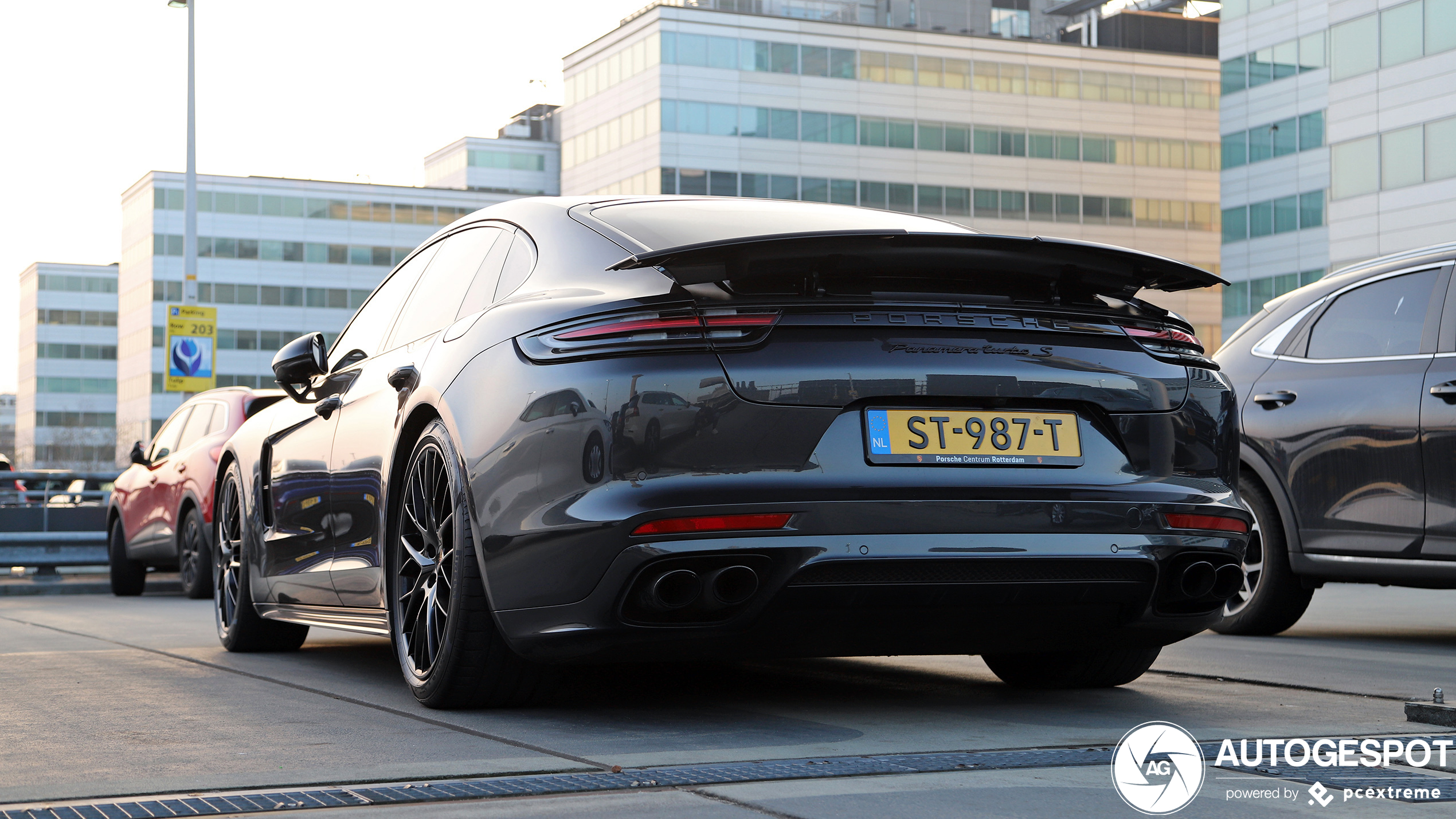 Porsche 971 Panamera Turbo S E-Hybrid