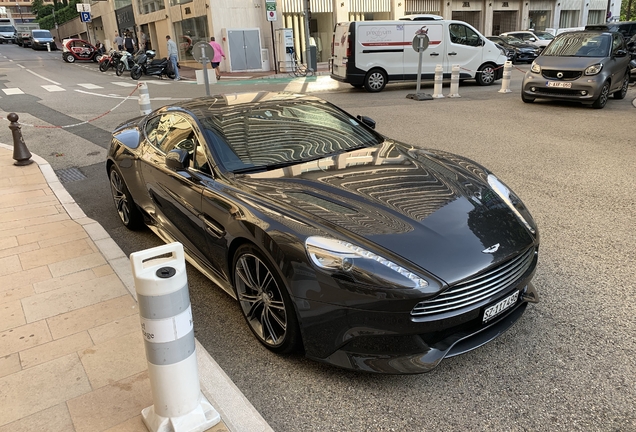 Aston Martin Vanquish 2013