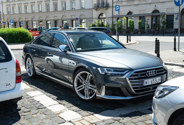 Audi S8 D5