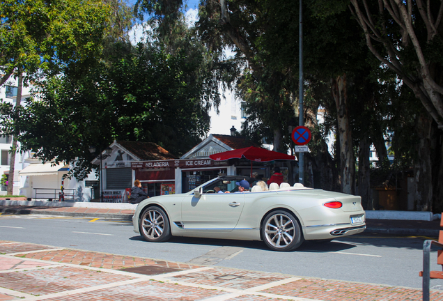 Bentley Continental GTC V8 2020