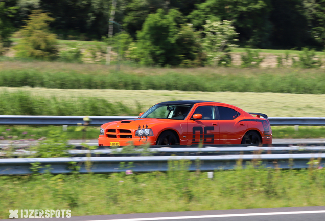 Dodge Charger SRT-8 Super Bee