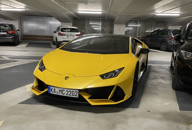 Lamborghini Huracán LP640-4 EVO