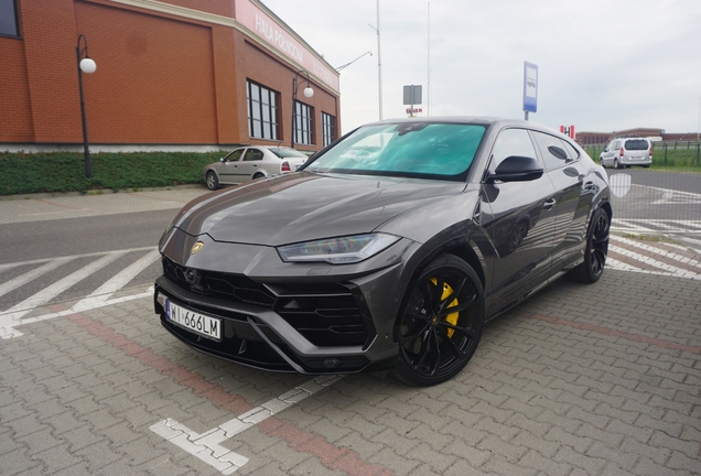 Lamborghini Urus