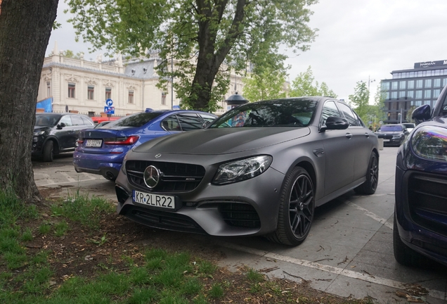 Mercedes-AMG E 63 S W213